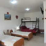 Kostas Apartamento *