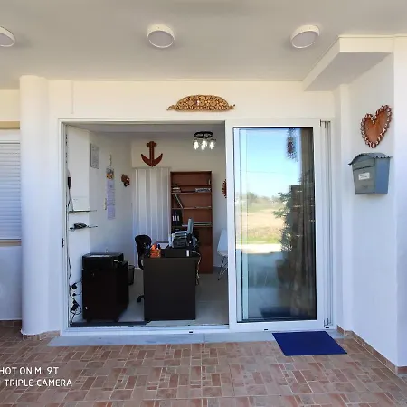Kostas Διαμέρισμα Κουρούτα